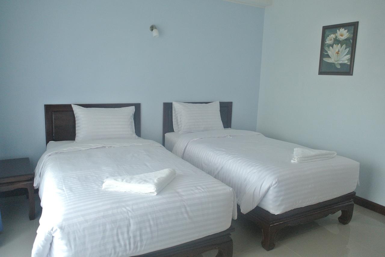 Hotel Baan Duangkamol Phitsanulok Exterior foto