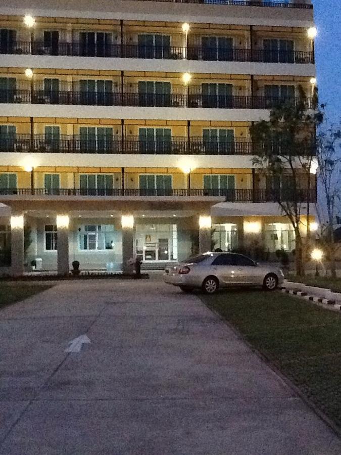 Hotel Baan Duangkamol Phitsanulok Exterior foto