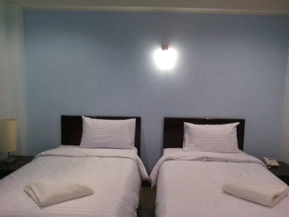Hotel Baan Duangkamol Phitsanulok Exterior foto